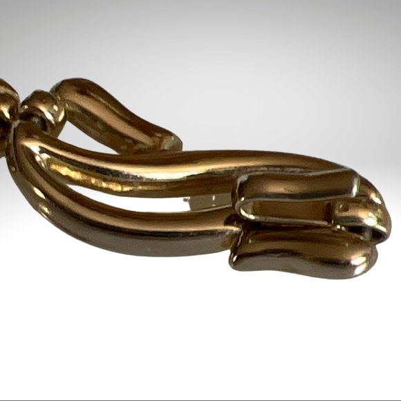 Monet Whirlaire Necklace Chunky Gold Tone with Whirled Links - Picture 4 of 10